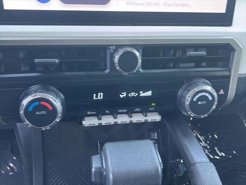 Certified 2024 Toyota Tacoma TRD Off-Road image 18