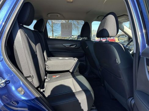 Used 2020 Nissan Rogue SV image 13