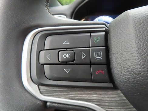 Used 2024 Jeep Wagoneer L Series II w/ Flexible Seating Group image 24