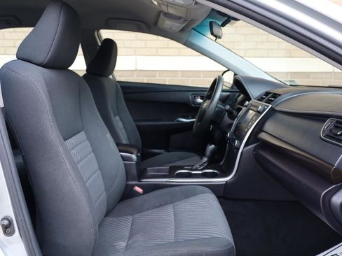 Used 2017 Toyota Camry LE FWD image 24