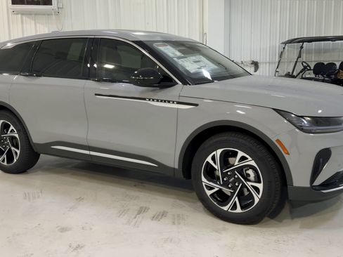 New 2026 Lincoln Nautilus Premier w/ Equipment Group 102A image 3