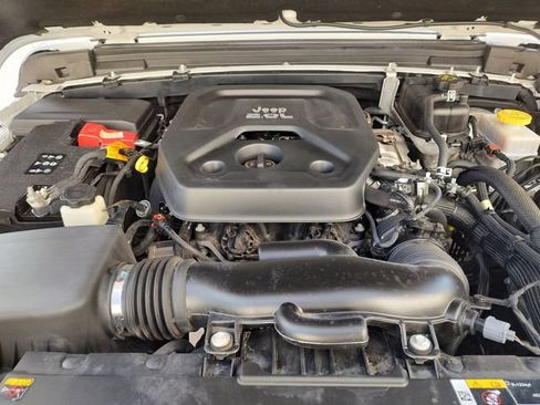 Used 2022 Jeep Wrangler Unlimited Sport AWD/4WD image 32