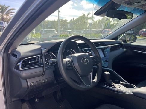 Used 2020 Toyota Camry LE image 17
