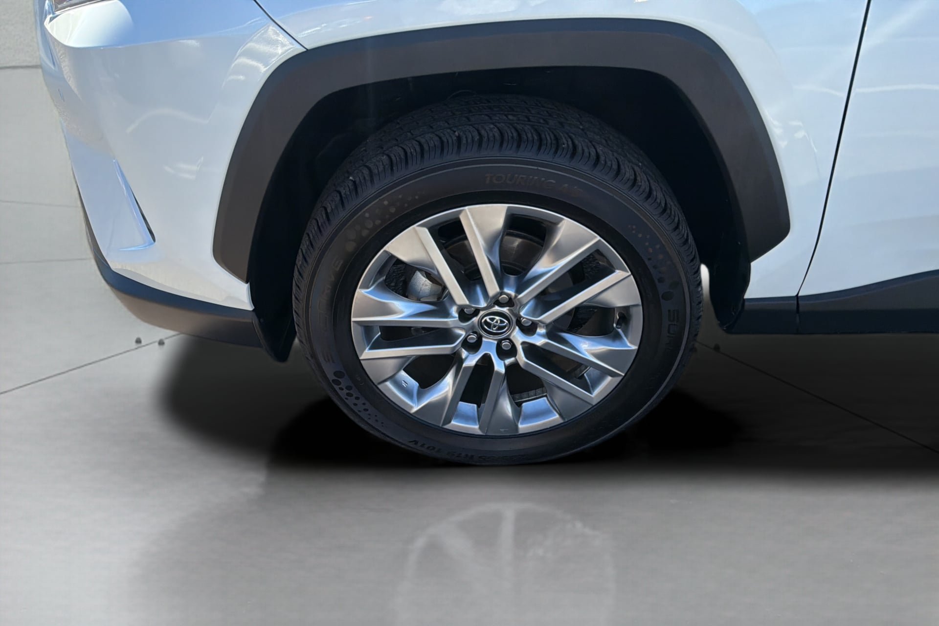 Used 2020 Toyota RAV4 Limited AWD/4WD image 38