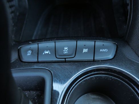 Used 2025 Chevrolet TrailBlazer LT AWD/4WD image 32