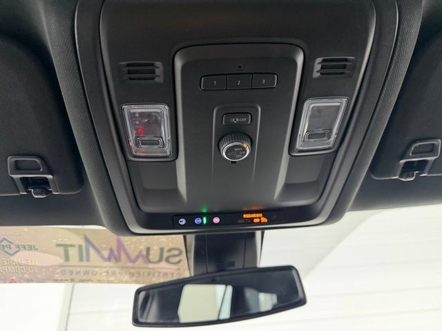 Used 2022 Chevrolet Tahoe LT AWD/4WD image 18