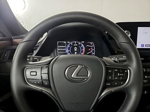 Used 2025 Lexus ES 350 w/ Premium Package FWD image 20