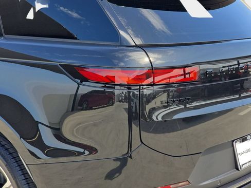 New 2026 Land Rover Range Rover Sport SE AWD/4WD image 36