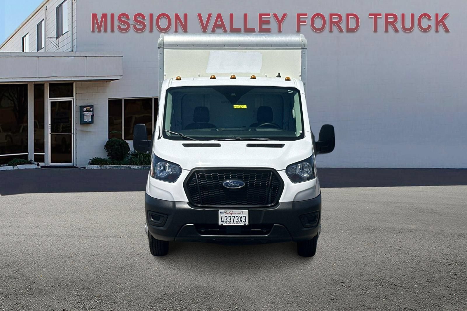 Used 2023 Ford Transit 350 DRW RWD image 9