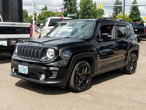 Used 2019 Jeep Renegade Altitude w/ Quick Order Package 2XM FWD image 3