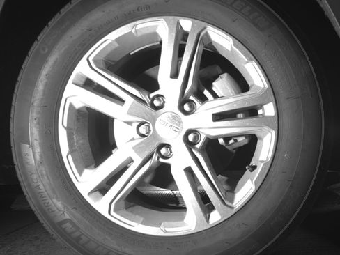 Used 2024 GMC Terrain SLE image 18