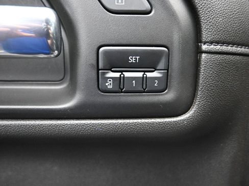 Used 2023 GMC Sierra 3500 Denali w/ Denali Ultimate Package image 23