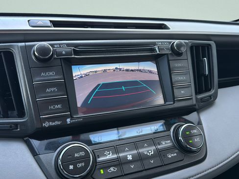 Used 2015 Toyota RAV4 XLE FWD image 16