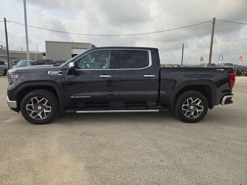 Used 2026 GMC Sierra 1500 SLT AWD/4WD image 6
