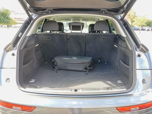 Used 2022 Audi Q5 e Premium w/ Convenience Package image 14