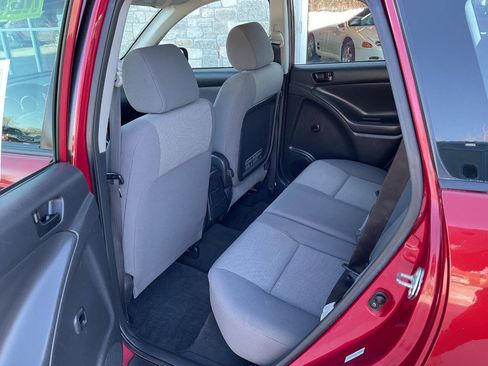 Used 2008 Pontiac Vibe Base 4dr Wagon w/ Preferred Package image 25