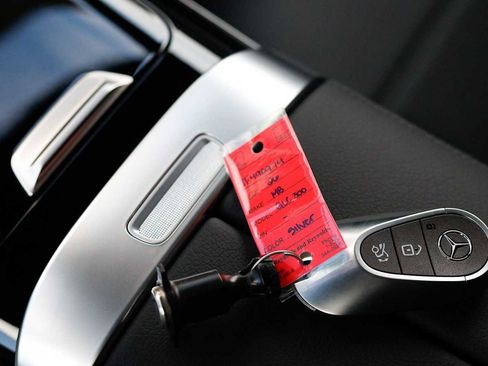 Used 2026 Mercedes-Benz GLC 300 4MATIC image 33