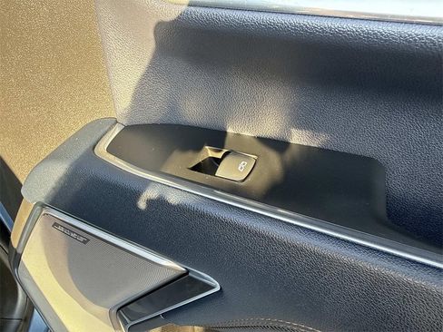 Used 2024 Chevrolet Silverado 2500 High Country w/ Technology Package image 28