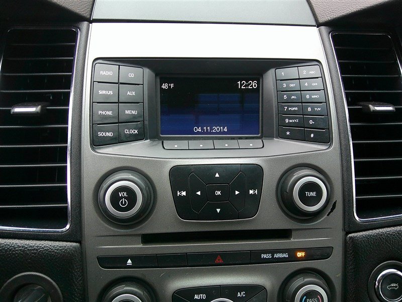 Used 2018 Ford Taurus SEL FWD image 13
