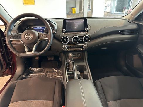 Used 2025 Nissan Sentra SV FWD image 32