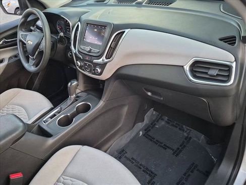 Used 2021 Chevrolet Equinox LS FWD image 21