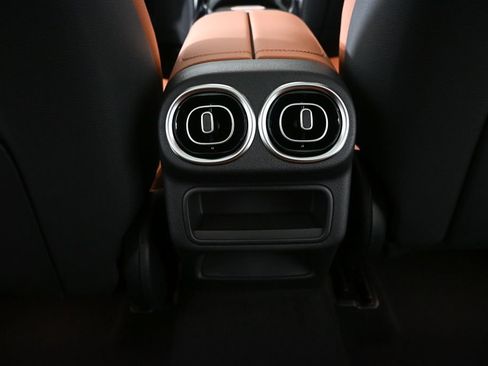 New 2026 Mercedes-Benz GLC 300 4MATIC image 17