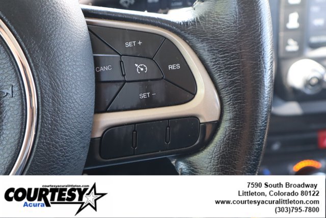 Used 2015 Jeep Renegade Limited AWD/4WD image 12