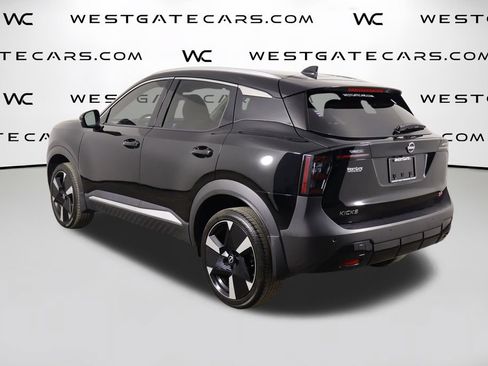 Used 2025 Nissan Kicks SR FWD image 42