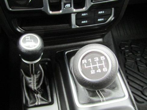 Used 2022 Jeep Wrangler Unlimited Sahara w/ Cold Weather Group image 14