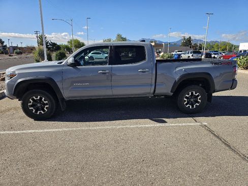 Used 2021 Toyota Tacoma TRD Off-Road w/ Technology Package AWD/4WD image 3