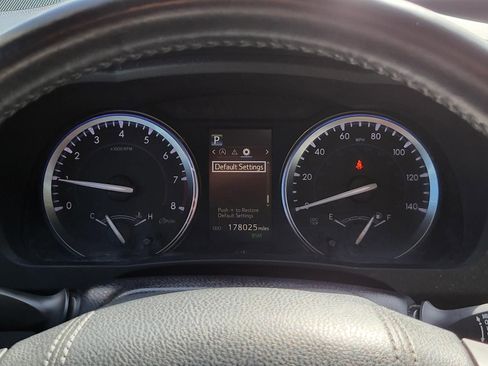 Used 2017 Toyota Highlander XLE image 37