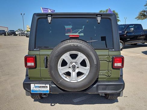 Used 2021 Jeep Wrangler Sport AWD/4WD image 6