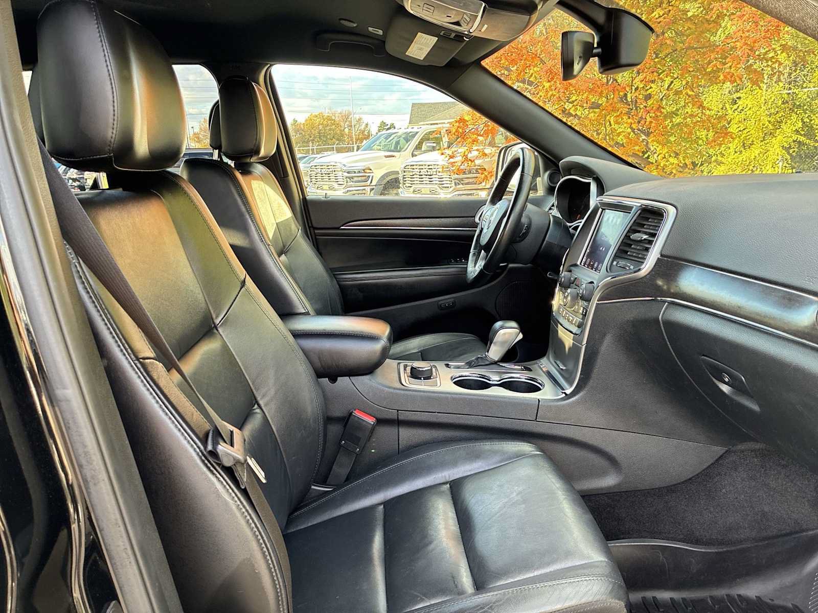 Used 2018 Jeep Grand Cherokee Limited AWD/4WD image 25