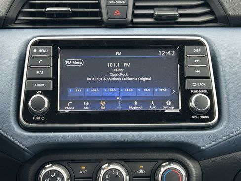 Used 2025 Nissan Versa SV w/ Trunk Package image 14