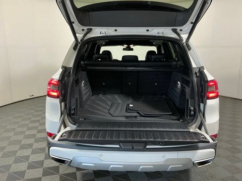 Used 2023 BMW X5 xDrive40i w/ Premium Package AWD/4WD image 28