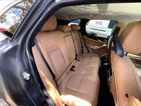 Used 2023 Jaguar F-PACE S AWD/4WD image 27