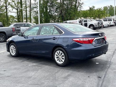 Used 2016 Toyota Camry LE FWD image 28