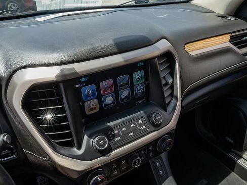 Used 2019 GMC Acadia Denali w/ Technology Package FWD image 30