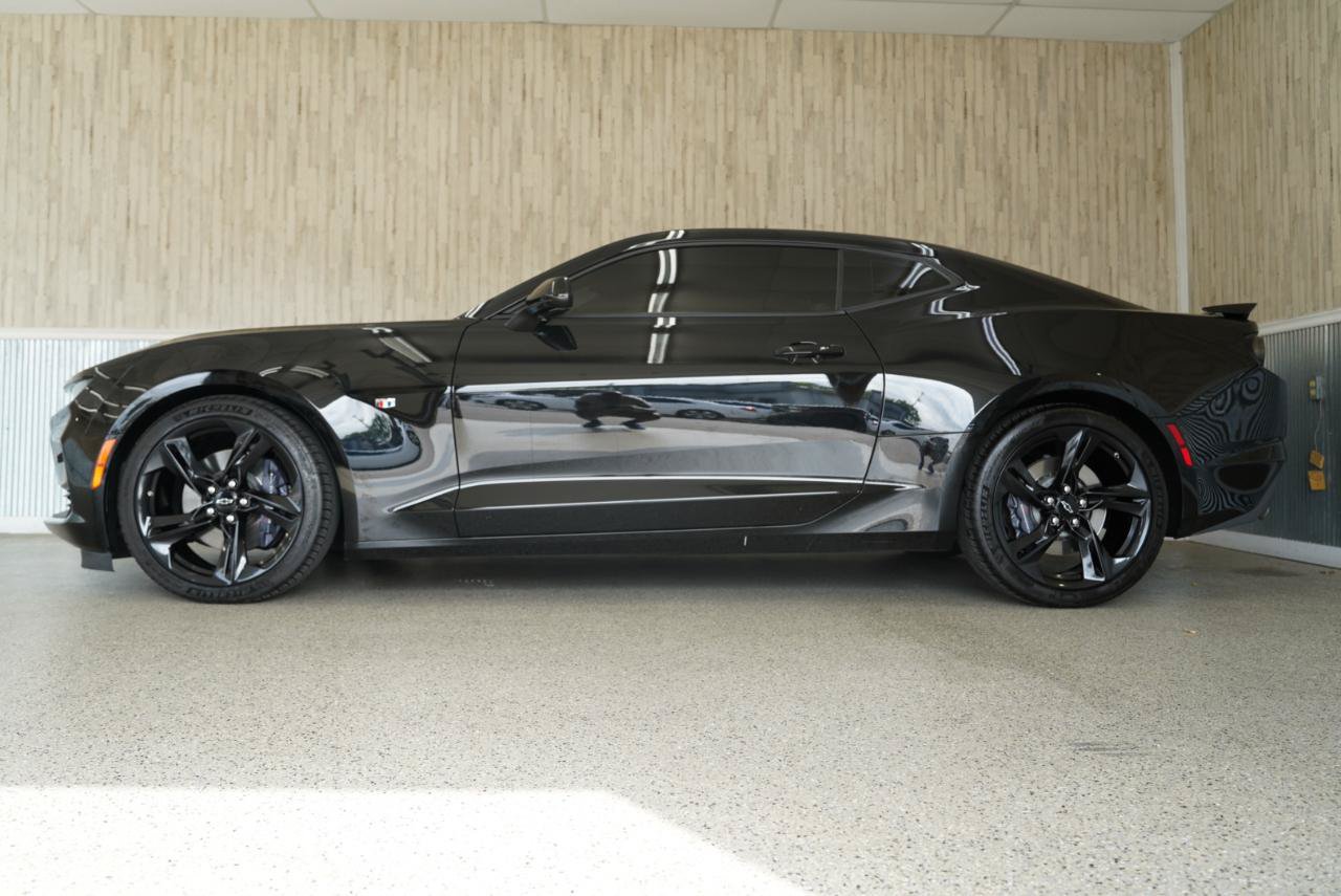 Used 2022 Chevrolet Camaro SS RWD image 5