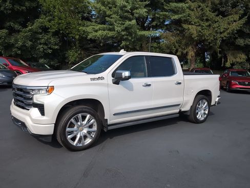 Used 2023 Chevrolet Silverado 1500 High Country w/ High Country Premium Package AWD/4WD image 33