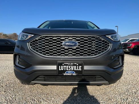 Used 2023 Ford Edge SEL image 3