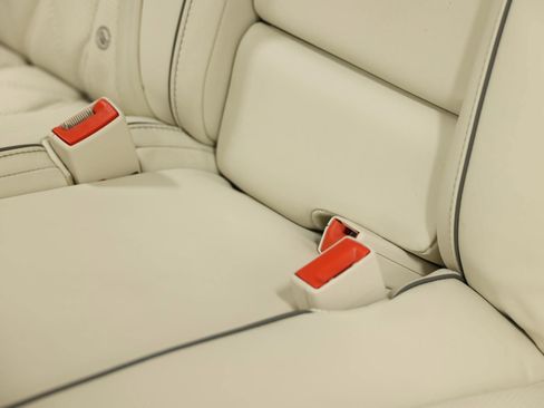 Used 2016 Bentley Flying Spur V8 image 47