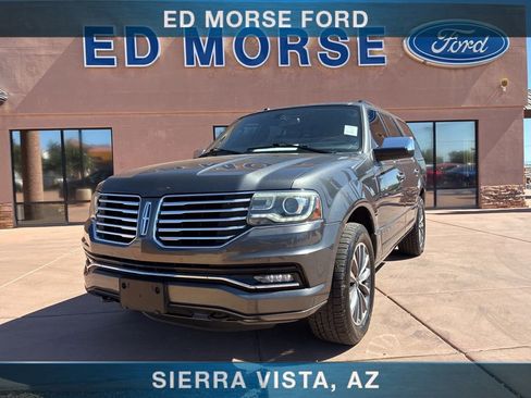 Used 2015 Lincoln Navigator 2WD image 1