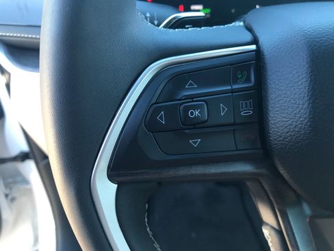 Used 2023 Jeep Grand Cherokee Sport Utility 4D image 16