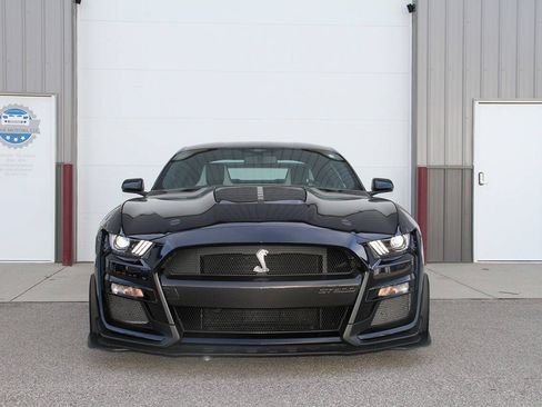 Used 2021 Ford Mustang Shelby GT500 w/ Carbon Fiber Track Pack RWD image 2