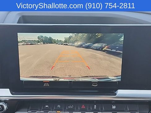 Used 2025 GMC Sierra 1500 SLT RWD image 4