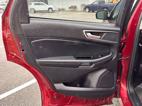 Used 2019 Ford Edge SEL w/ Equipment Group 201A image 15