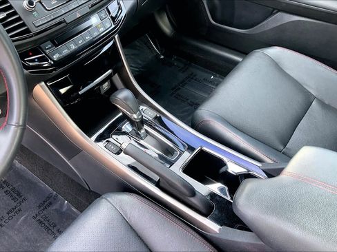 Used 2017 Honda Accord Sport Special Edition image 15