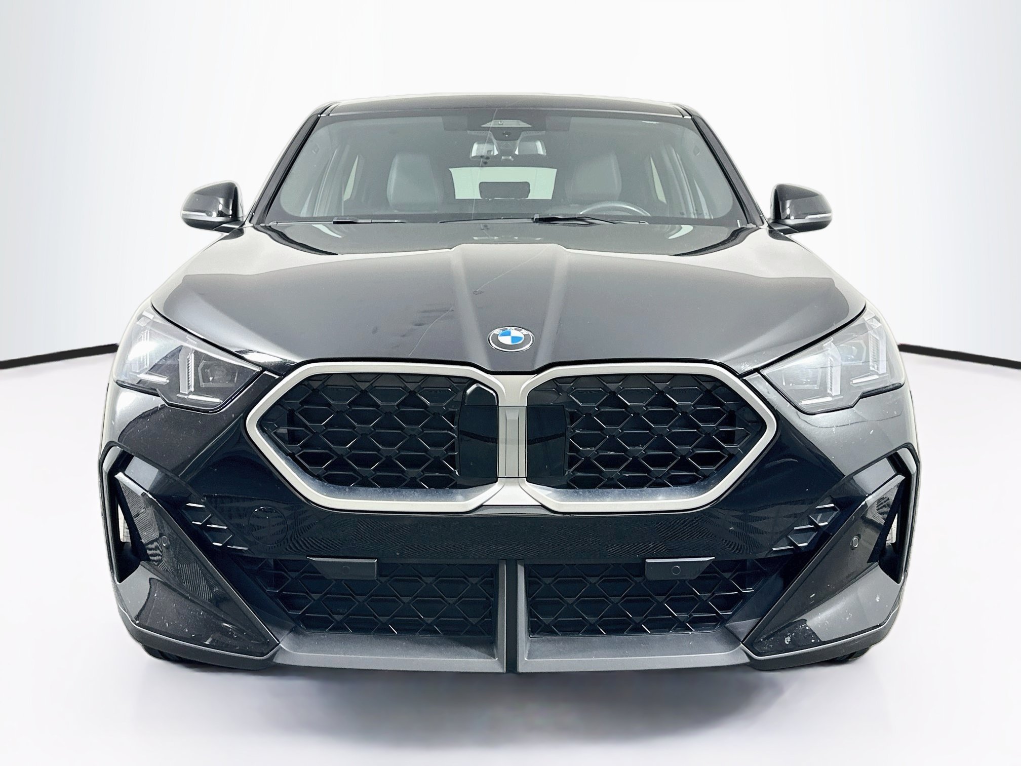 Used 2026 BMW X2 xDrive28i AWD/4WD image 2