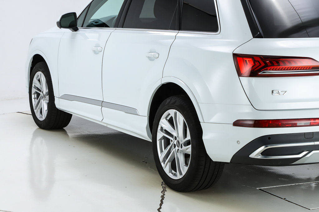 Used 2023 Audi Q7 3.0T Premium Plus AWD/4WD image 12